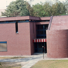 <p>1973 Möbelfachschule Köln, Erweiterungsbau.<br />Klassen Zeichensäle und Foyerzonen sind mit einem Altbau verknüpft.</p>nnnnn<p><br />Eller Moser Walter mit Wulf Schmiedeknecht</p>